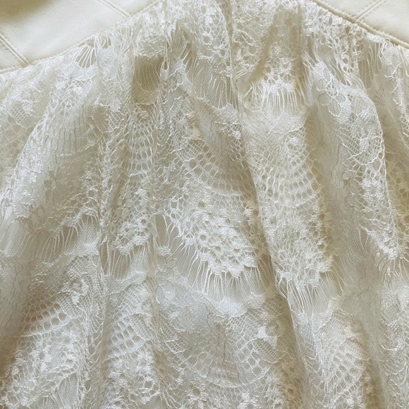 Lace Mini Dress - Picture 6 of 10